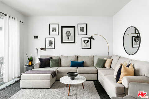 Franklin Avenue #112, Los Angeles, CA 90046