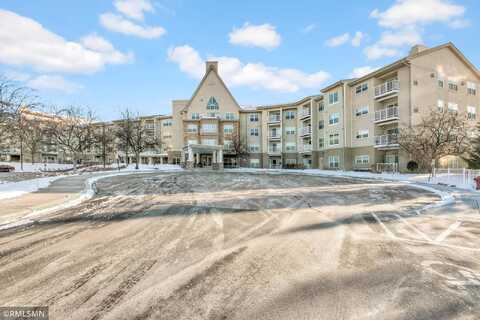Boone Avenue N #321, New Hope, MN 55428