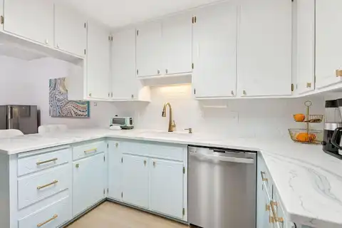 Brookside Court #201, Edina, MN 55436