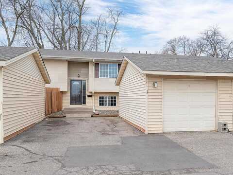 W 125Th Street #17, Savage, MN 55378