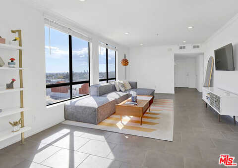 Hawthorn Avenue #401, Los Angeles, CA 90046