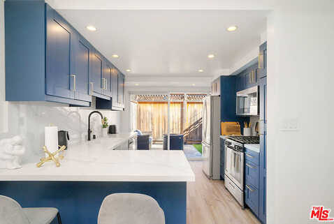 Grand View Boulevard #7, Los Angeles, CA 90066