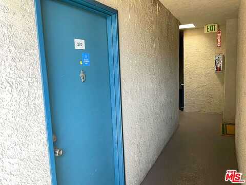 Clark Street #202, Sherman Oaks, CA 91411