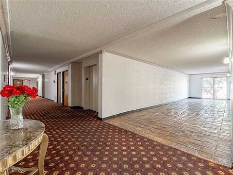 N Royal Crest Circle #215, Las Vegas, NV 89169