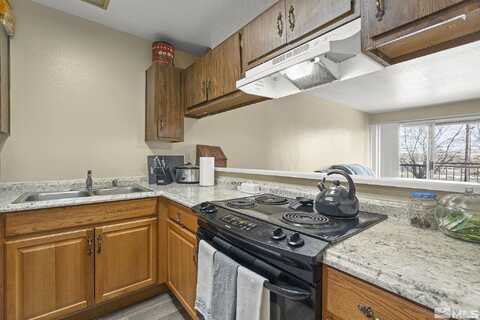 Clear Acre Ln #32, Reno, NV 89512