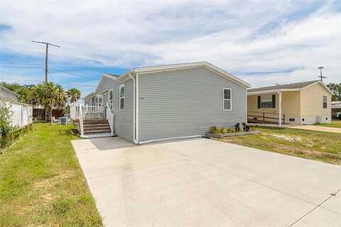 Maple, EDGEWATER, FL 32141