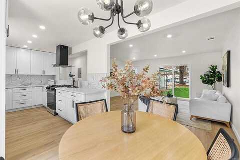 Heatherdale, SANTEE, CA 92071