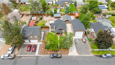 Cedar, REDMOND, OR 97756