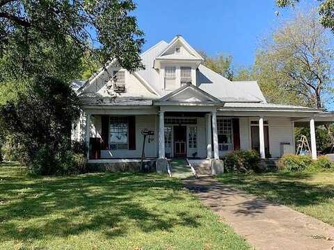 Broadway, CLARKSVILLE, TX 75426