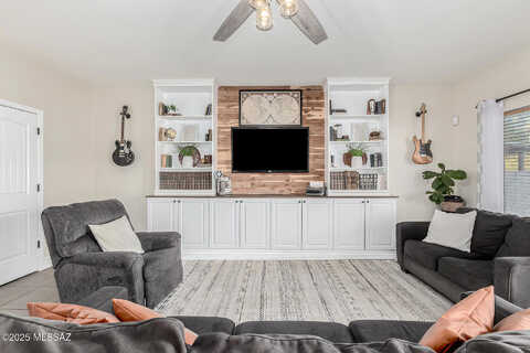 Cedarbird, TUCSON, AZ 85756