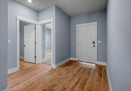 Dakota, CRESTVIEW, FL 32536