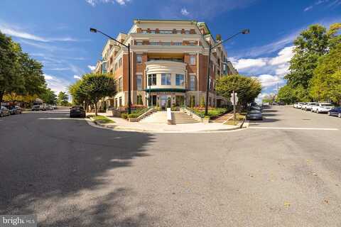 Emerson Ave #G04-4, MCLEAN, VA 22101