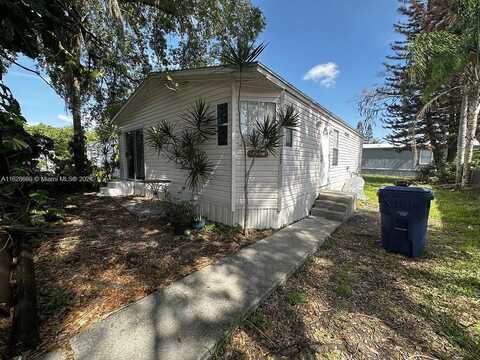 Sw 177 Ct No. 177, Homestead, FL 33034