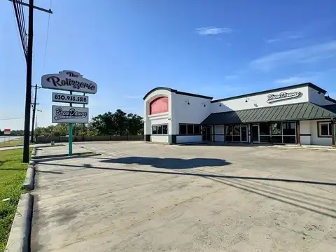 2262 Bandera Hwy, Kerrville, TX 78028