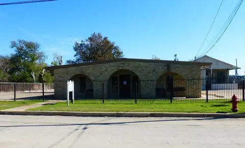 521-601 Clay St, Kerrville, TX 78028