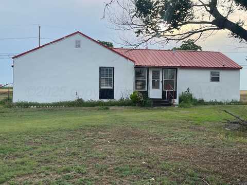 902 AVE. J, Sunray, TX 79086