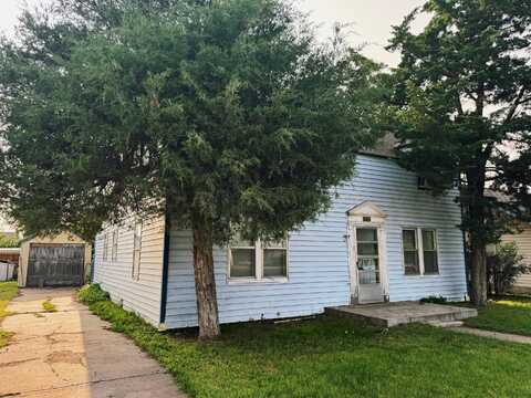 818 S Amherst Street, Perryton, TX 79070
