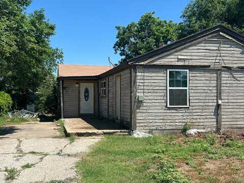 606 3RD Place, Dumas, TX 79029