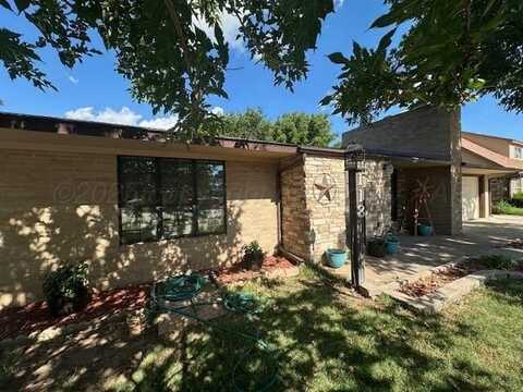 118 Bailey Avenue, Dumas, TX 79029