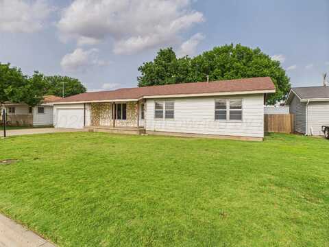 502 Spruce Avenue, Dumas, TX 79029