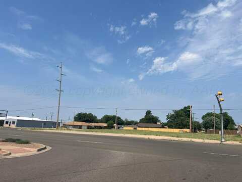 803 US Hwy 83 North, Childress, TX 79201