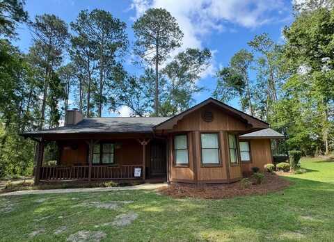 24 Reindeer Street, Lyons, GA 30436