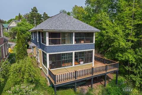 83 Shepard Ave Avenue, Saranac Lake, NY 12983