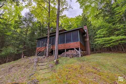 99 Levi Lamb Way, Keene, NY 12942