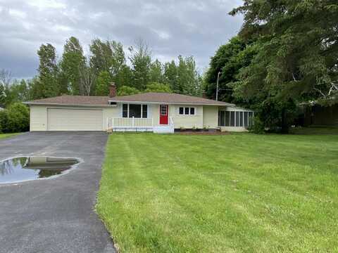 13 Hobbs Road, Plattsburgh, NY 12901