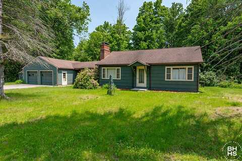 6122 US Route 9, Elizabethtown, NY 12932