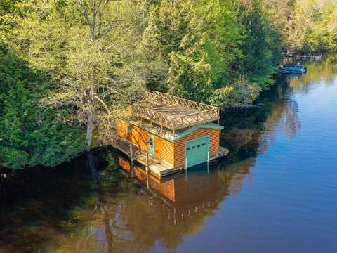 5 Howland Rd, Cranberry Lake, NY 12927