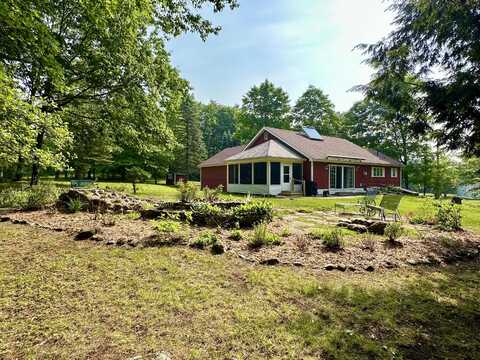26 Dougan Lane, Elizabethtown, NY 12932