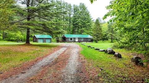 24 Brewster Way, Elizabethtown, NY 12932