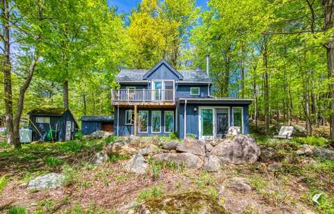 14 Catherine Street, Saranac Lake, NY 12983