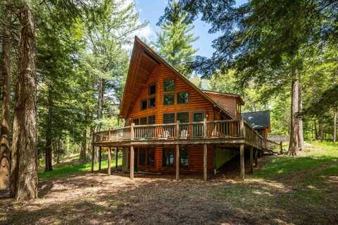 2525 North Point Road Road, Long Lake, NY 12847