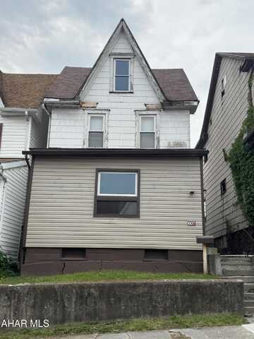 607 N N 8th Avenue, Altoona, PA 16601