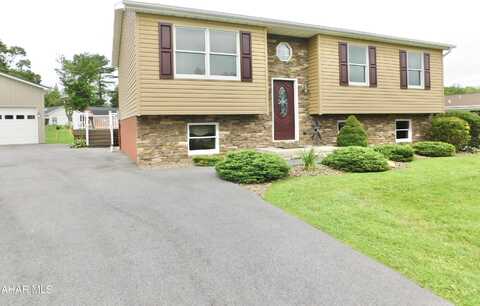 102 Alpine Drive, Altoona, PA 16602