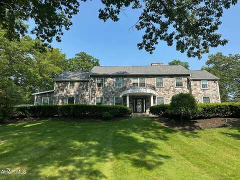 1605 S Logan Boulevard, Hollidaysburg, PA 16648