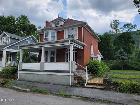 700 Park Avenue, Tyrone, PA 16686
