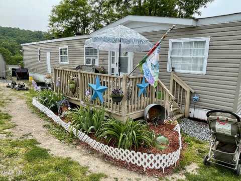 214 Hickory Street, New Paris, PA 15554