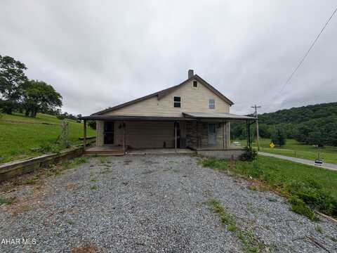 1586 N Milk And Water Road, Everett, PA 15537