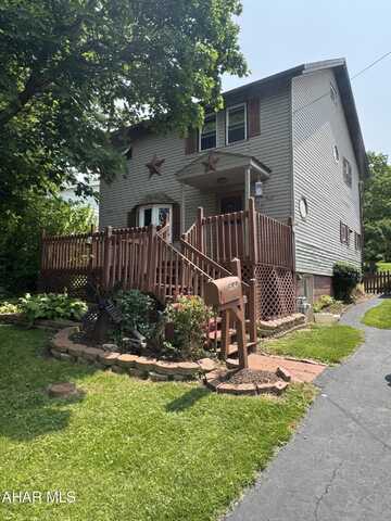 663 Lake Avenue, Altoona, PA 16602