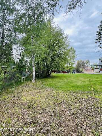 8203 Parkridge Circle, Anchorage, AK 99507