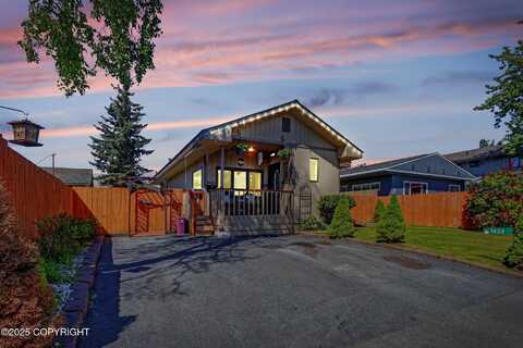 1424 Juneau Street, Anchorage, AK 99501
