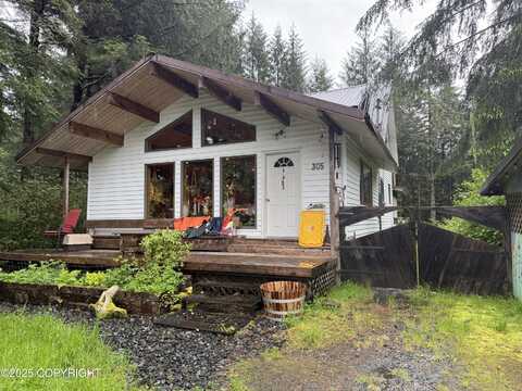 305 Baranof Street, Petersburg, AK 99833