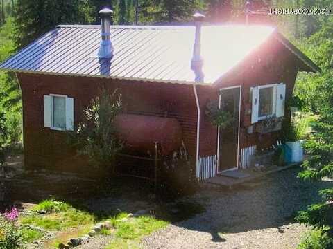 131 Denali Highway, Cantwell, AK 99729