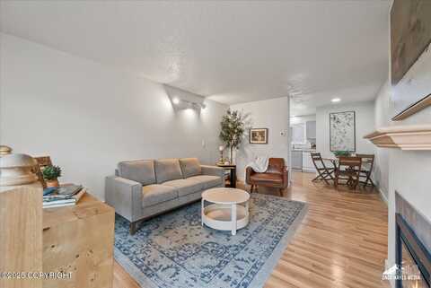 943 E 12th Avenue, Anchorage, AK 99501