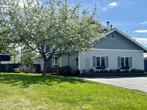 379 Katmai Avenue, Soldotna, AK 99669