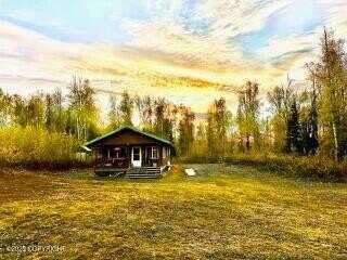 As #80-043 Fish Lakes Creek (No Road), Skwentna, AK 99667