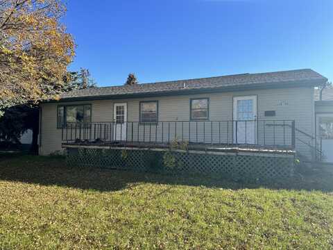 210 OAK Street, Ipswich, SD 57451